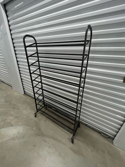 Rolling shoe rack