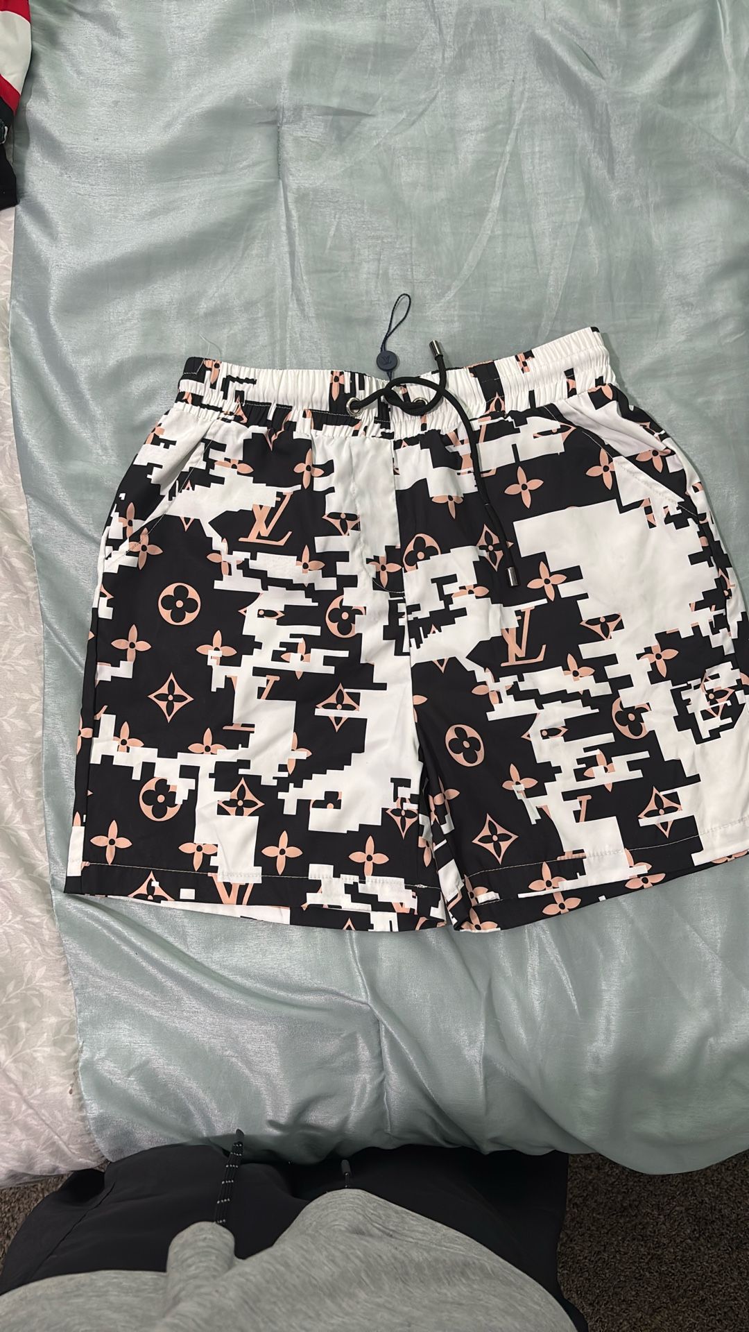 LV TRUNKS