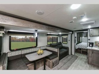 2021 Wilderness 2725Bh