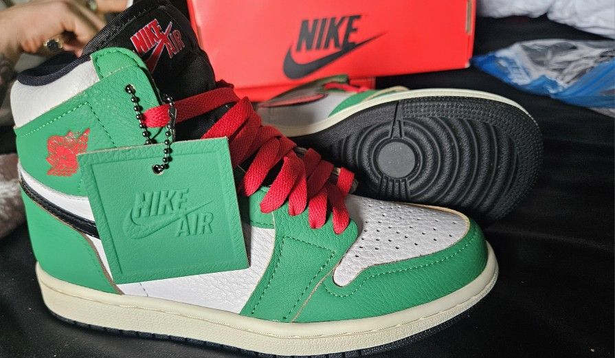 Brand New Women's Nike The Air Jordan 1 Lucky High OG
