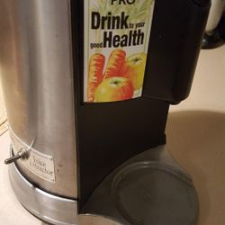 Warner Juice Machine
