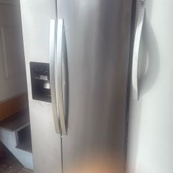 Whirlpool refrigerator