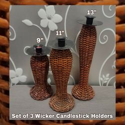 SET OF 3 WICKER CANDLESTICK HOLDERS (READ)
