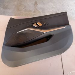 Bmw 330i 2026 Front Right Door Trim Panel