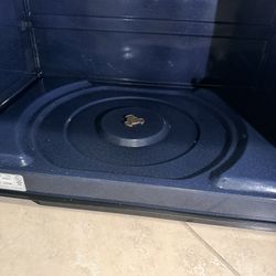 Samsung over-the-range microwave in very good condition.