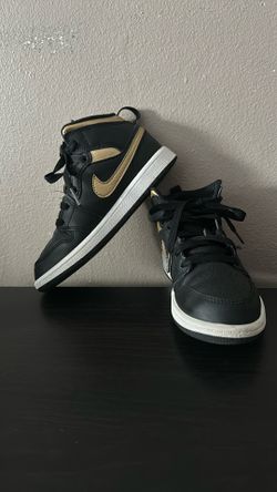 Jordan’s 1 Mid Kids Shoes 