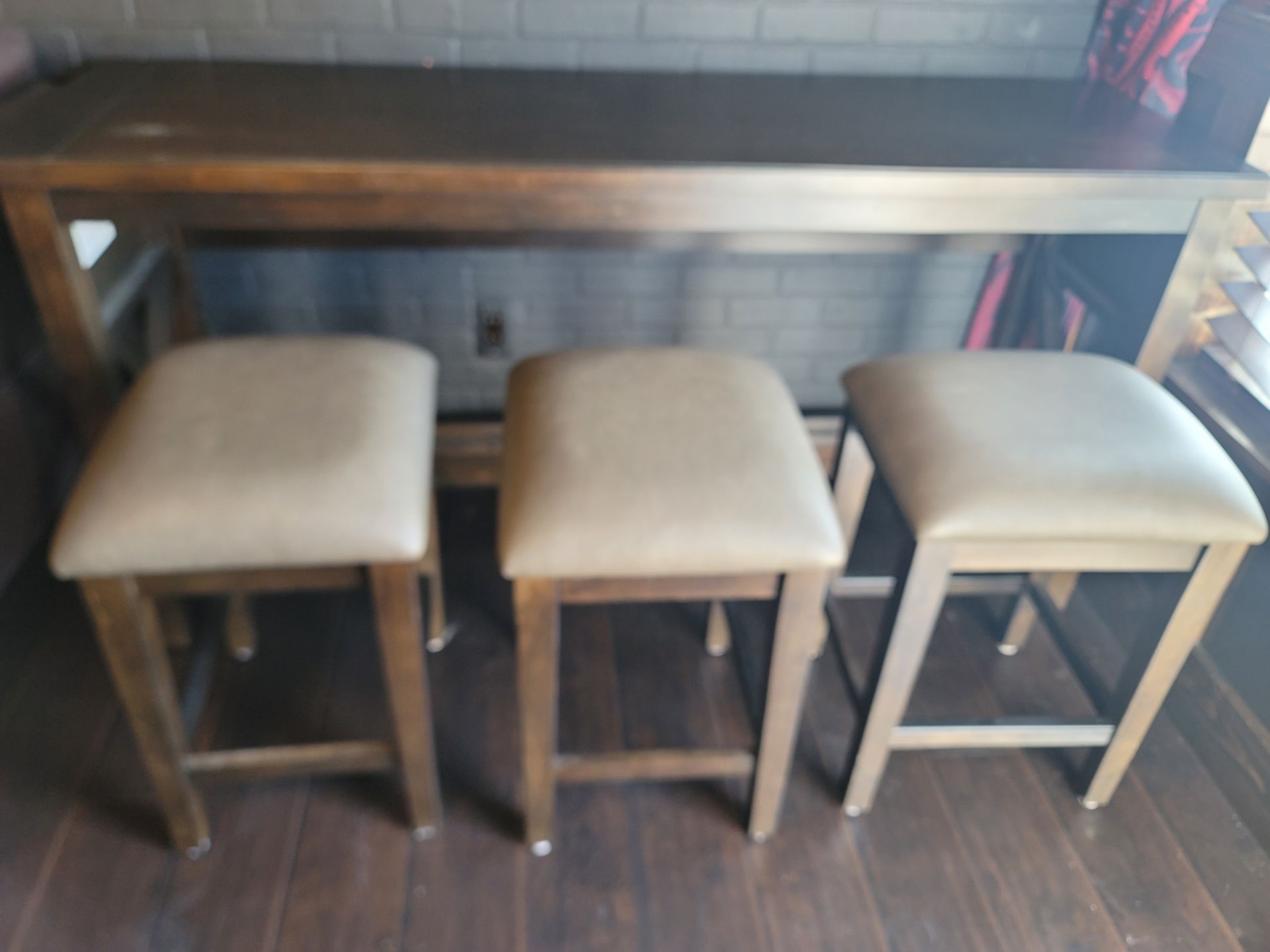 Bar table set