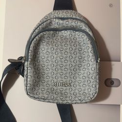 GUESS FANNY PACK