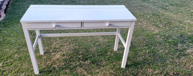 FREE White Desk