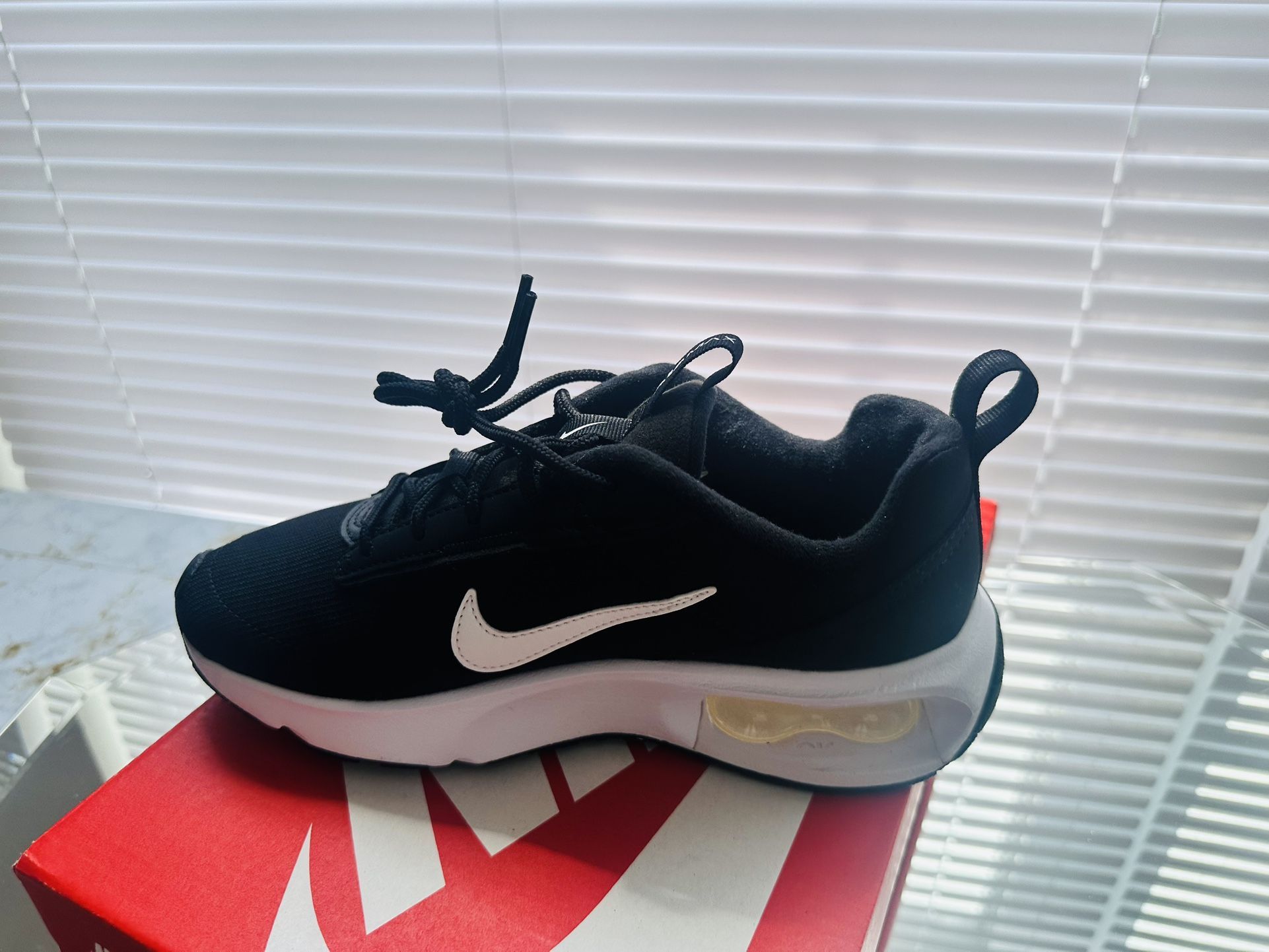 For Sale 👟 Nike Air Max – Women’s Tennis Shoes