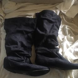 Suede Boots Size 9 Only $15