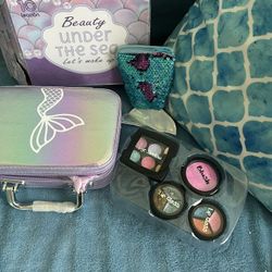 Make Up GLAM BRAND NEW 