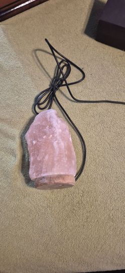 Himalayan salt lamp
