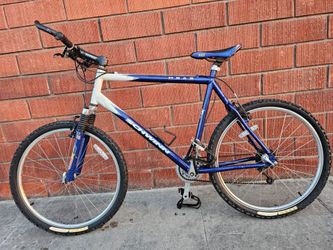 Schwinn MOAB 26 inch gear bicycle $200
