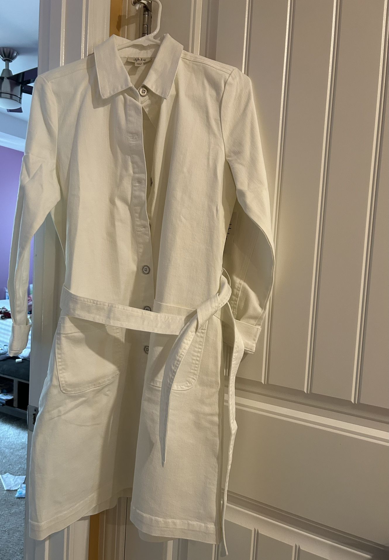White Denim Shirt Dress With Belt, Size Small For 25$