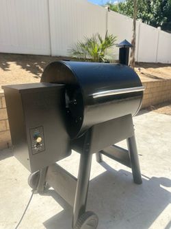 Traeger Smoker (works great)