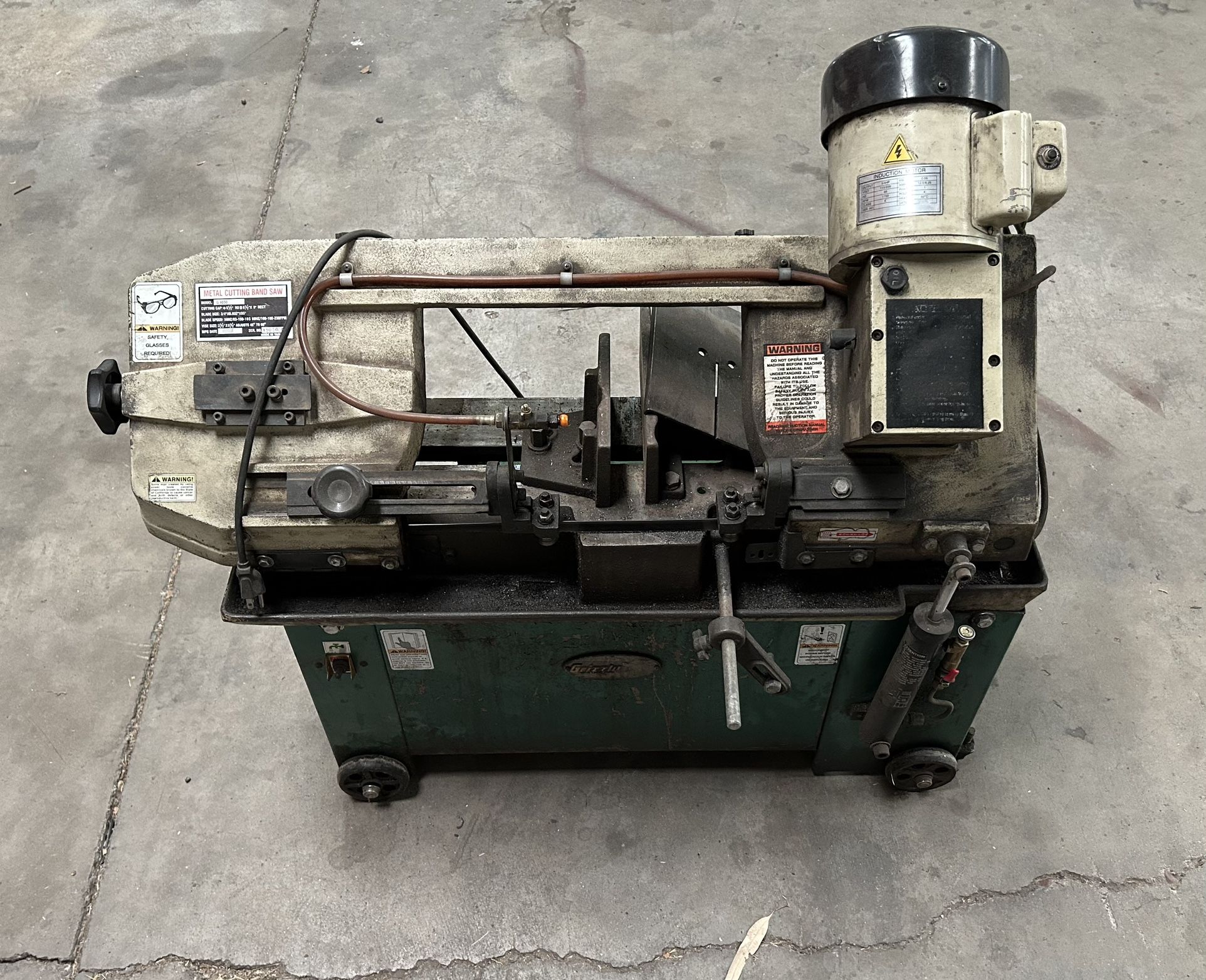 Grizzly 6-1/2” x 9” Metal Cutting Bandsaw
