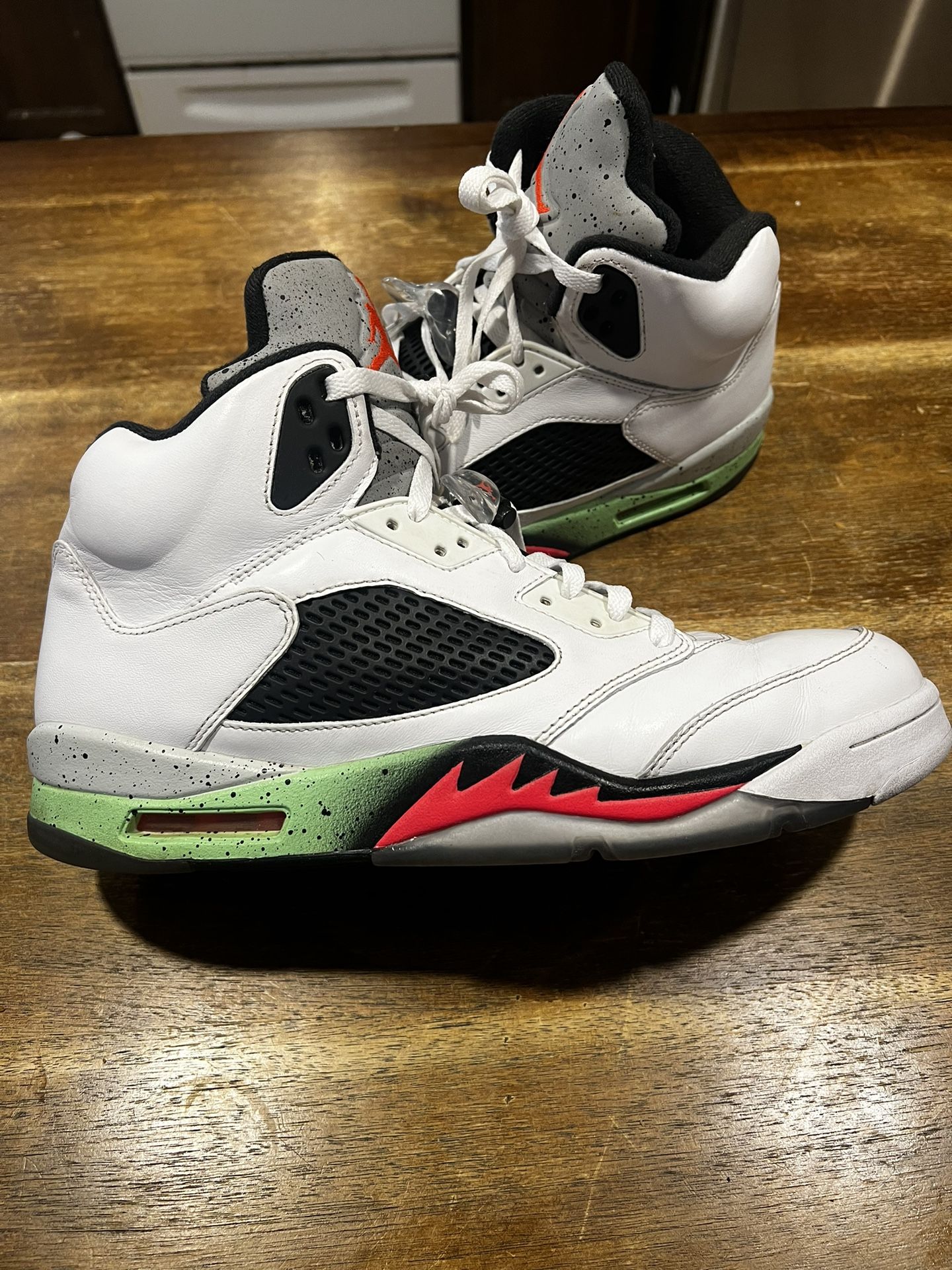 Jordan Retro 5s Almost New !! Sz12