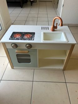 Play kitchen