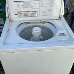 L. A. V. A. D. O. R. A. Whirlpool 