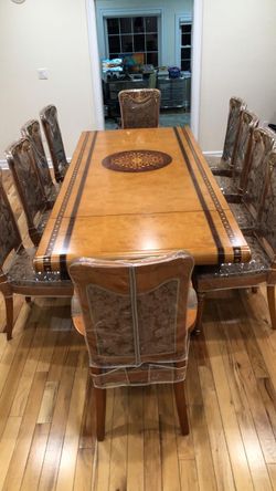 Italian wood elegant table and chairs