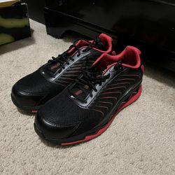 Reebok Mens work shoes - size 11 comp toe