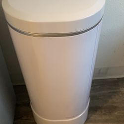 Diaper Trash Can 