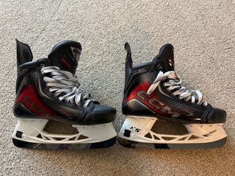 CCM JetSpeed FT8 2025 Pro Hockey Skates Wide Width 10.5