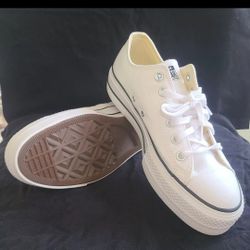 Size 9 (26cm) Woman Converse Chuck Taylor All Star Lift Low White Black 