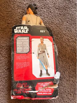 Star Wars Action Figure (Rey)