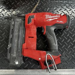 Milwaukee 18 Gauge Brad Nailer