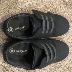 Boys size 12 Cat And Jack Oxford shoes