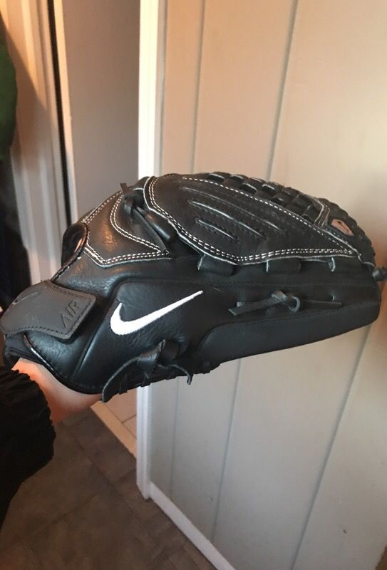 Nike air max baseball glove