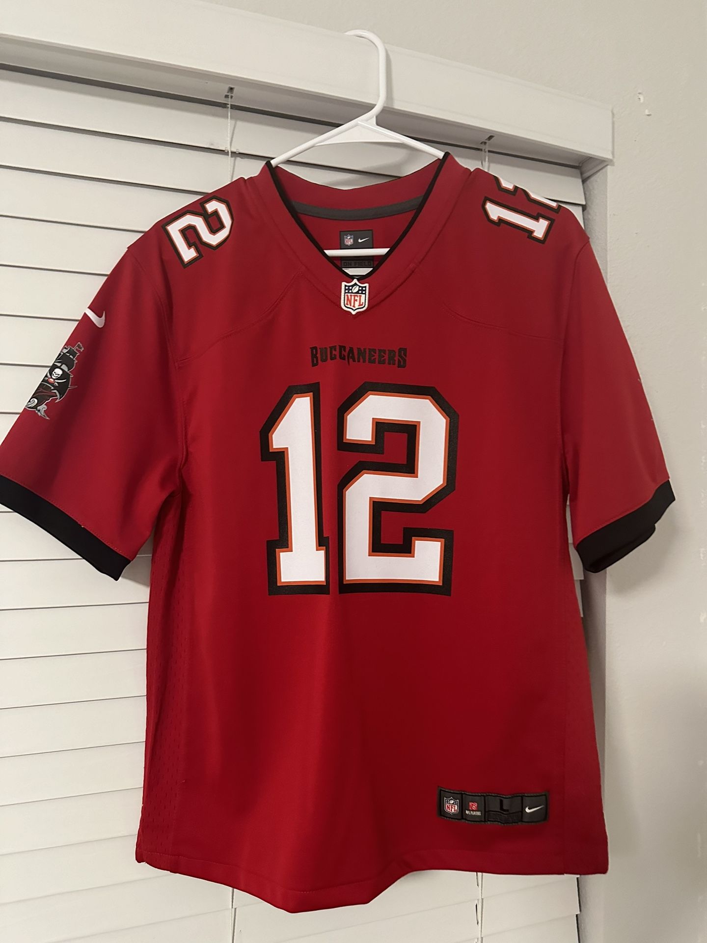 Nike NFL Tampa Bay Buccaneers Tom Brady Jersey, Size L - Red