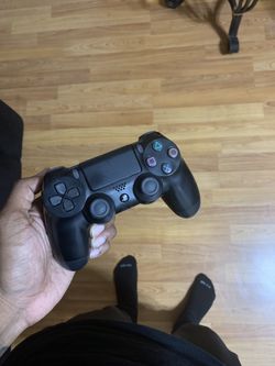 PS4 controller