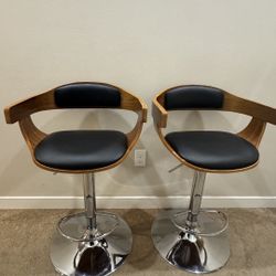 2 X Adjustable Height Bar Stool with Bent Wood and Faux Leather Design, Featuring Armrest and Footrest for Comfortable Seating 