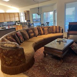 Elegant Curved Sectional Sofa – 15.5 ft Long – $650