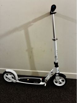 Micro Classic Scooter Deck Size 13”x4.75”Max Rider Weight 220 Lb  Age Range Adult And Teens Extra Portable Used Just 9 Times Like New
