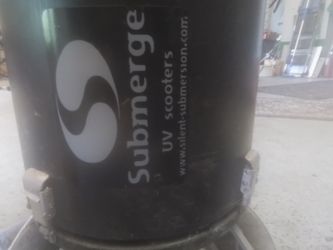 Submeger under water scooter