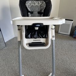 GRACO BABY CHAIR