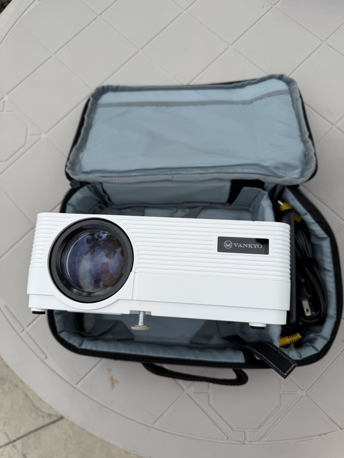 VANKYO Leisure 470 Projector