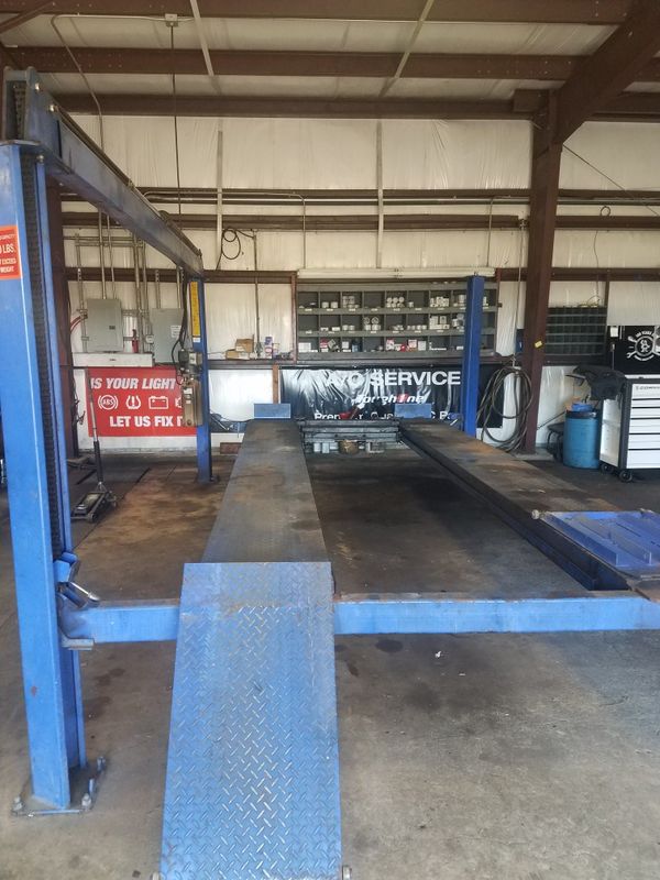 4 post car lift for sale!!! for Sale in Houston, TX OfferUp
