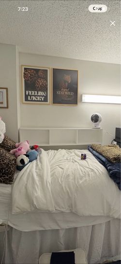 Shelve for high form bed