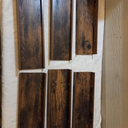 Floating shelves set