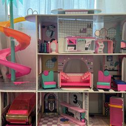 "LOL" doll House 