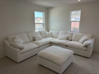 BRAND NEW! White 6 Piece CLOUD Modular Sectional Couch (FREE DELIVERY 🚚)