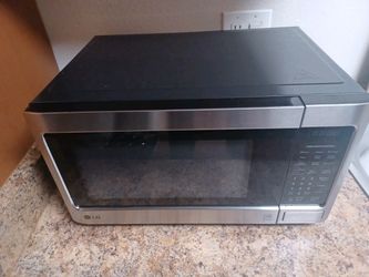 LG Stainless Steel Countertop Microwave