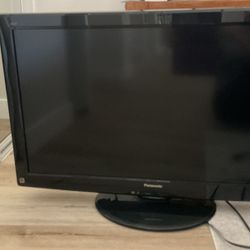 Panasonic 40” TV With Remote 
