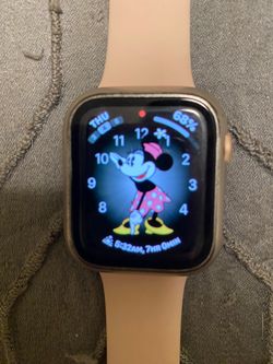 Great condition Apple iwatch 4 series (44MM) WI-FI+Cell service (UNLOCKED)