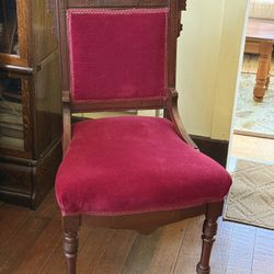 Beautiful Antique Eastlake Chair